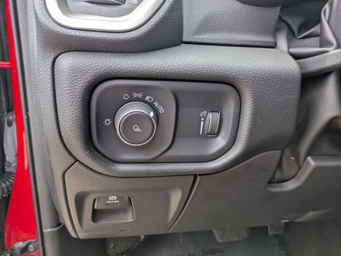 Used 2024 RAM 1500 Laramie AWD/4WD image 16