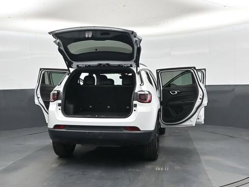 Used 2025 Jeep Compass Latitude w/ Altitude Special Edition AWD/4WD image 48