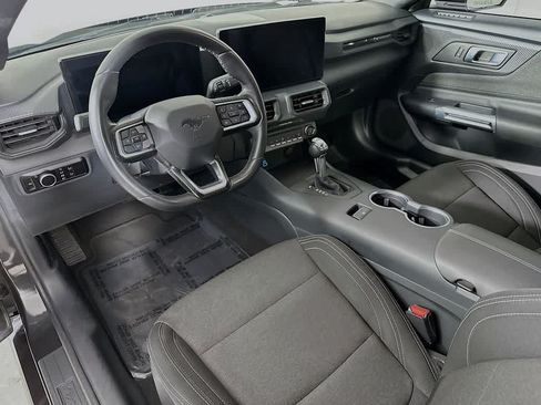 Certified 2024 Ford Mustang Coupe RWD image 2