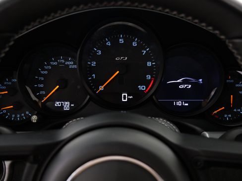 Used 2018 Porsche 911 GT3 RWD image 23