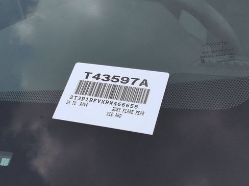 Used 2024 Toyota RAV4 XLE AWD/4WD image 18
