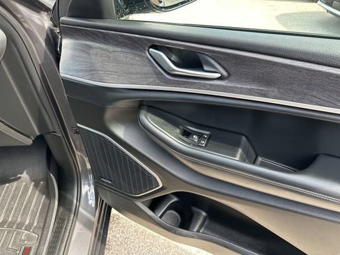 Used 2022 Jeep Grand Cherokee L Limited AWD/4WD image 14