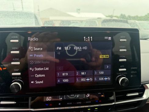 Used 2022 Toyota Sienna XLE FWD image 13
