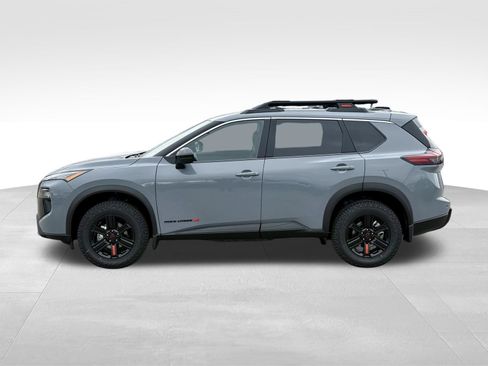 Used 2026 Nissan Rogue SV AWD/4WD image 2