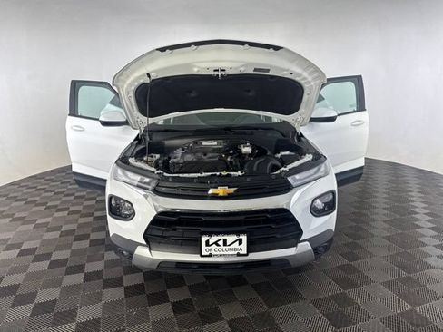 Used 2023 Chevrolet TrailBlazer LT FWD image 13