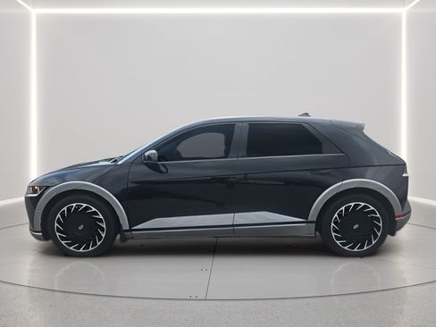 Used 2023 Hyundai Ioniq 5 Limited AWD/4WD image 2