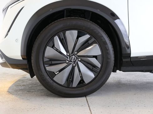 Used 2024 Nissan Ariya AWD image 46