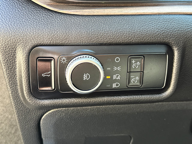 Certified 2023 Ford Explorer Limited AWD/4WD image 35