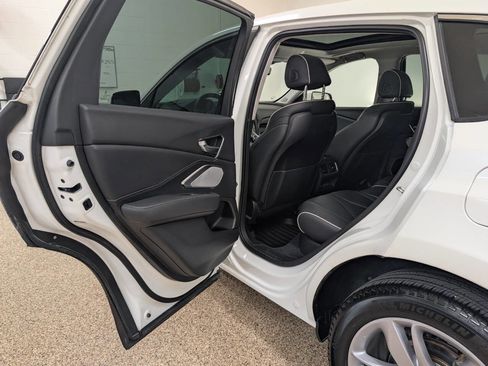 Used 2019 Acura RDX AWD/4WD image 16