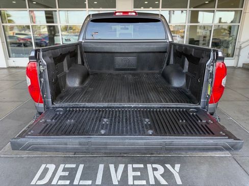 Used 2017 Toyota Tundra SR5 RWD image 15