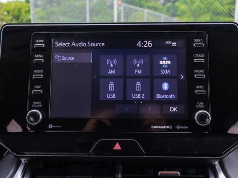Used 2021 Toyota Venza LE AWD/4WD image 11