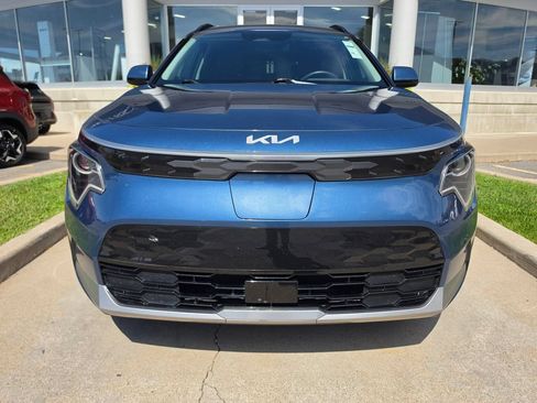 Certified 2023 Kia Niro Wind w/ Wind Preserve Package FWD image 2