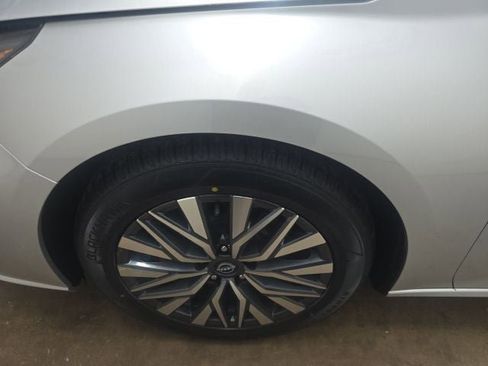 Used 2023 Nissan Altima 2.5 SV FWD image 18