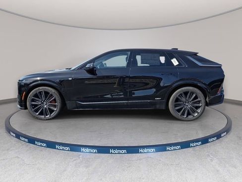 New 2026 Cadillac Lyriq V image 7