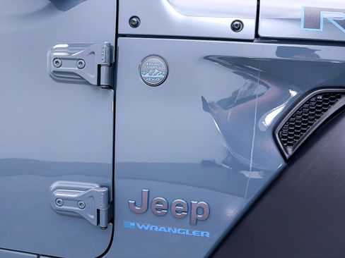 Used 2024 Jeep Wrangler Unlimited Rubicon 4xe AWD/4WD image 7