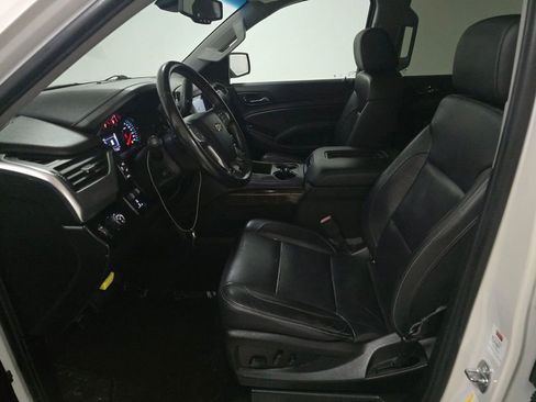 Used 2019 Chevrolet Suburban LT image 10