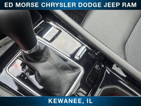 New 2026 Jeep Compass Latitude w/ Sun and Sound Group image 32