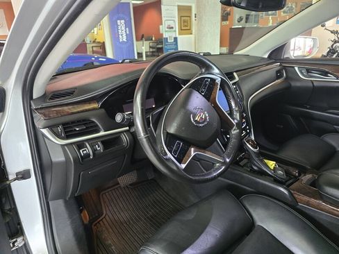 Used 2013 Cadillac XTS Luxury FWD image 8