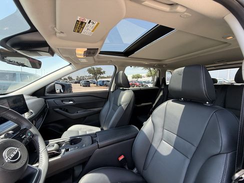 Used 2024 Nissan Rogue SL w/ SL Premium Package FWD image 28