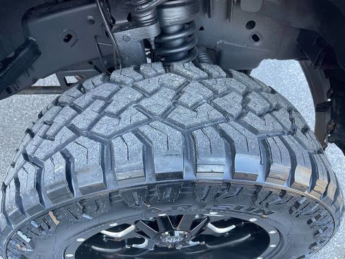 Used 2015 Ford F150 Platinum w/ Max Trailer Tow Package image 14