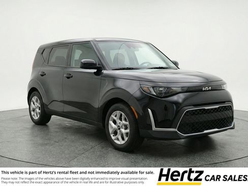 Used 2025 Kia Soul LX w/ LX Technology Package FWD image 1