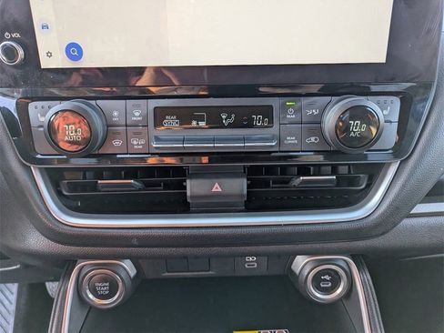 Used 2025 Toyota Grand Highlander XLE image 26