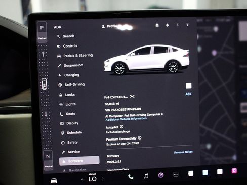 Used 2023 Tesla Model X image 27