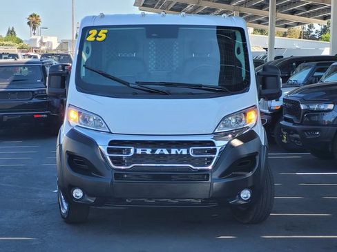 Used 2025 RAM ProMaster 2500 w/ U-Haul Equipment Group FWD image 2