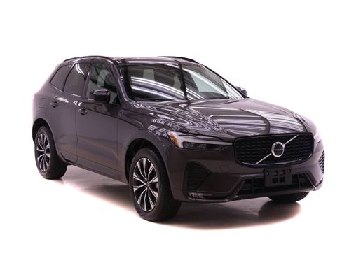 Certified 2025 Volvo XC60 B5 Core image 2