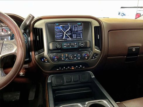 Used 2017 Chevrolet Silverado 2500 High Country w/ Duramax Plus Package image 6