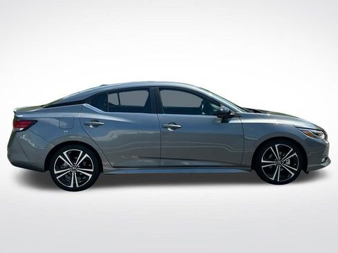 Used 2023 Nissan Sentra SR w/ SR Premium Package FWD image 7