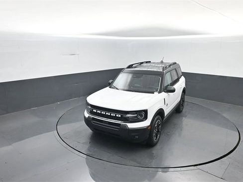 New 2025 Ford Bronco Sport Outer Banks image 24