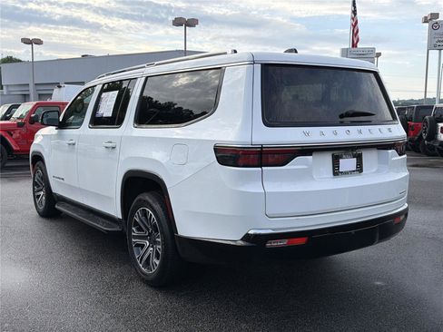 Used 2024 Jeep Wagoneer L Series II RWD image 6