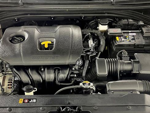 Used 2020 Hyundai Elantra Value Edition w/ Winter Weather Package FWD image 28
