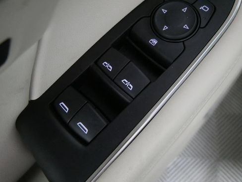 Used 2023 Buick Envision Avenir AWD/4WD image 15