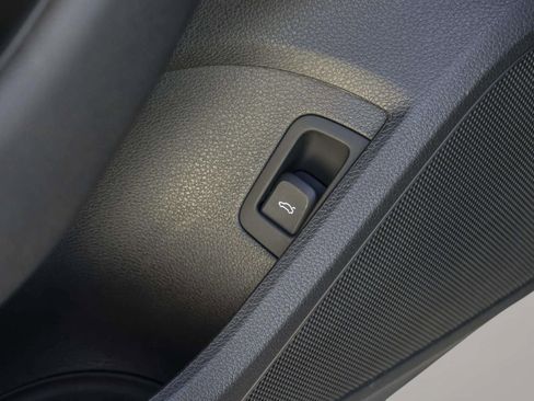 Used 2018 Audi A3 2.0T Premium Plus image 16