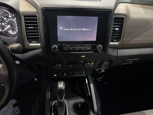 Used 2022 Nissan Frontier SV AWD/4WD image 24