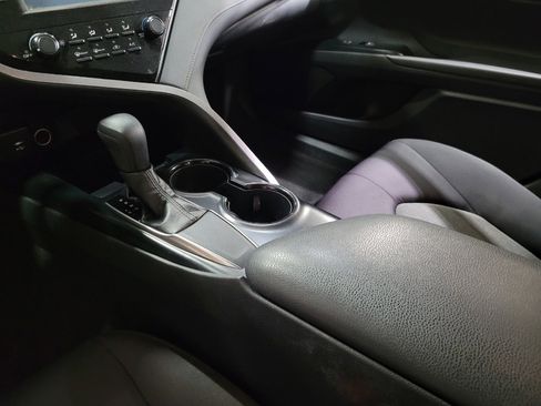 Used 2019 Toyota Camry LE FWD image 26