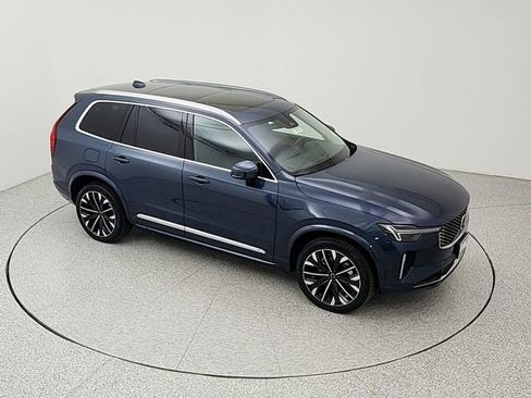 Used 2025 Volvo XC90 B6 Plus AWD/4WD image 15