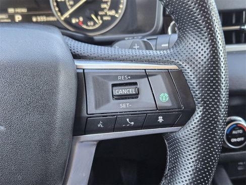 Used 2024 Mitsubishi Outlander SE Black Edition image 28