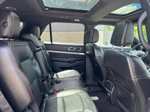 Used 2018 Ford Explorer Sport w/ Equipment Group 401A AWD/4WD image 14