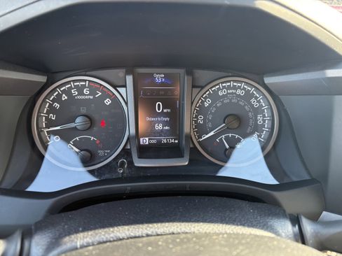 Used 2023 Toyota Tacoma TRD Sport image 4