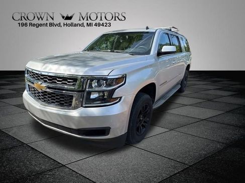 Used 2015 Chevrolet Suburban LT AWD/4WD image 3