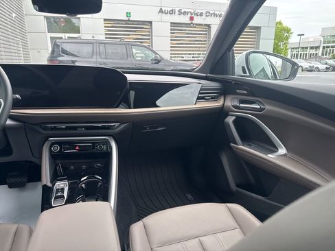 Certified 2025 Audi Q5 Premium w/ Premium Plus AWD/4WD image 16