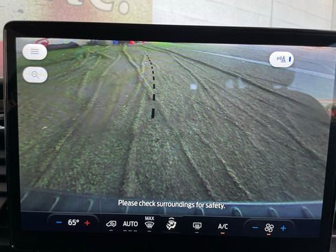 Used 2023 Ford Transit 350 XLT image 62