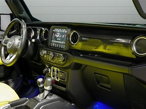 Used 2019 Jeep Wrangler Unlimited Sahara image 31