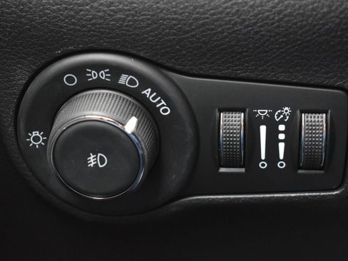 Used 2024 Jeep Compass Limited w/ Elite Group AWD/4WD image 18