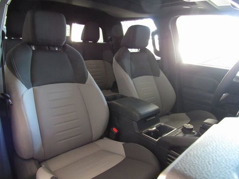 Certified 2025 Toyota Tacoma TRD Off-Road image 24