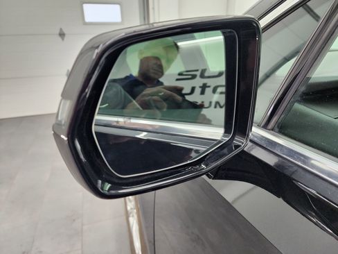 Used 2020 Cadillac XT5 Premium Luxury image 36