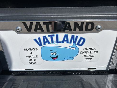 Used 2017 Chevrolet Silverado 1500 LT w/ All Star Edition image 9